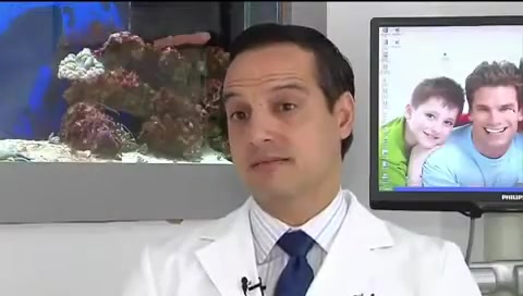 El doctor en el vídeo original.